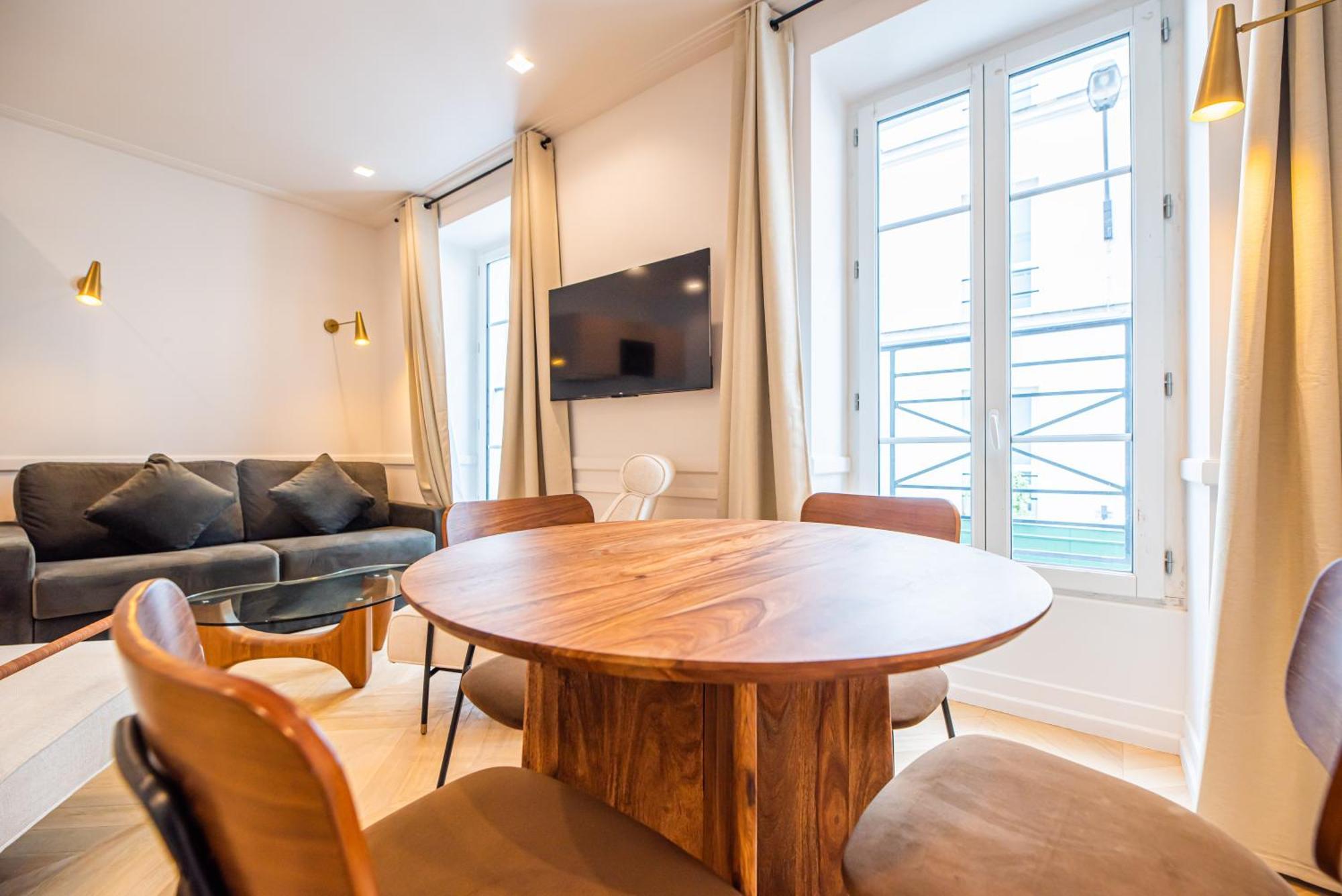 Flat By River & Bastille Paris